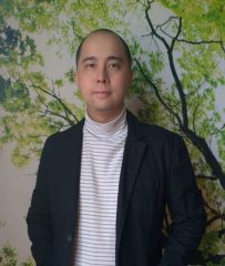 楊凱為臨床心理師