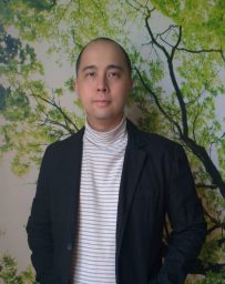 楊凱為臨床心理師